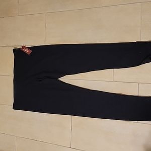 NWT Arizona Black Cotton Leggings